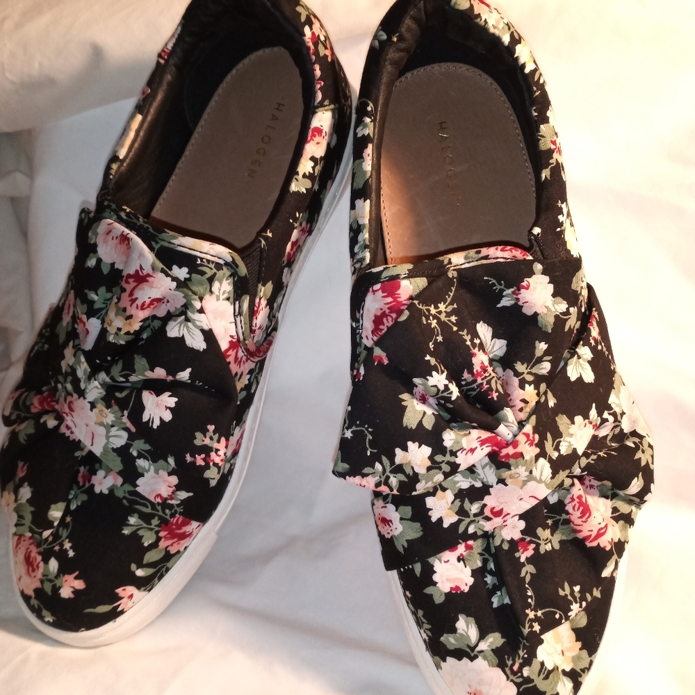 Halogen Woman's Sneakers (size 8)